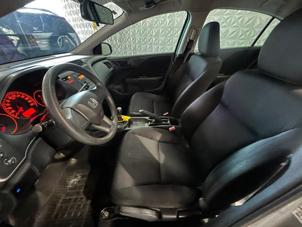 HONDA City Sedan - Foto
