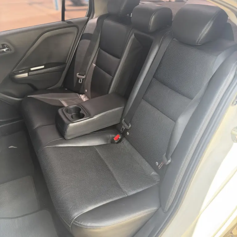 HONDA City Sedan - Foto