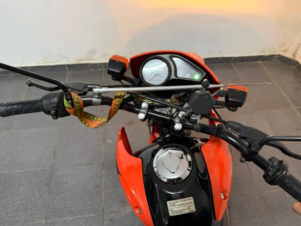 HONDA NXR Bros 125 - Foto