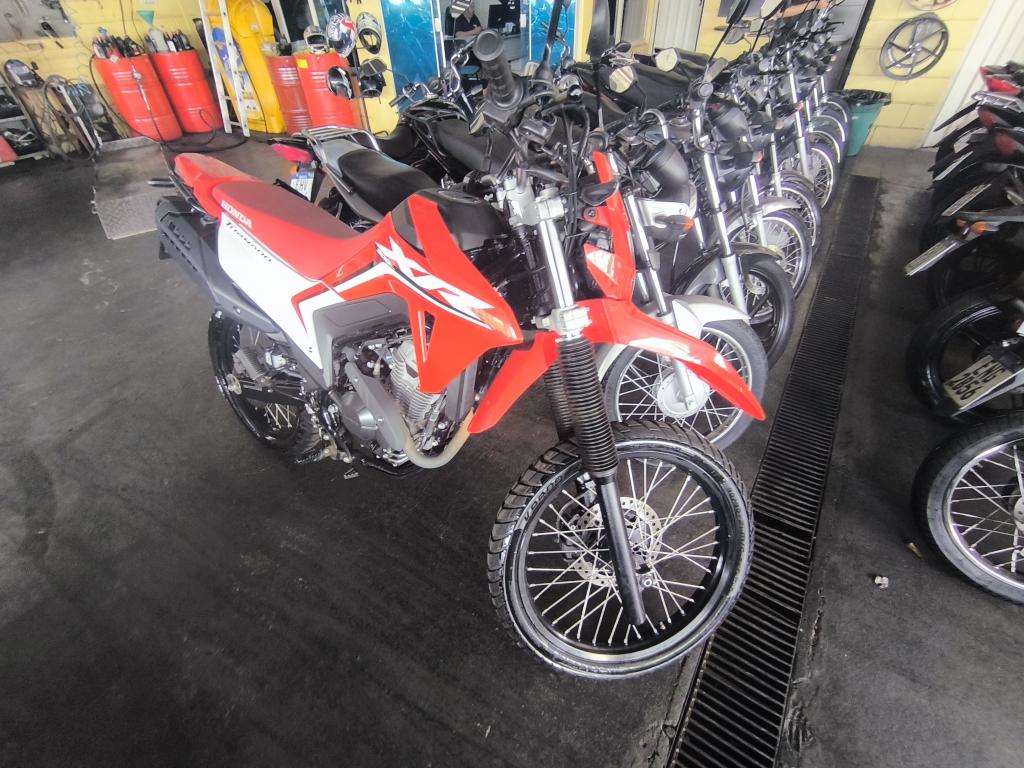 HONDA XR 300 L Tornado - Foto