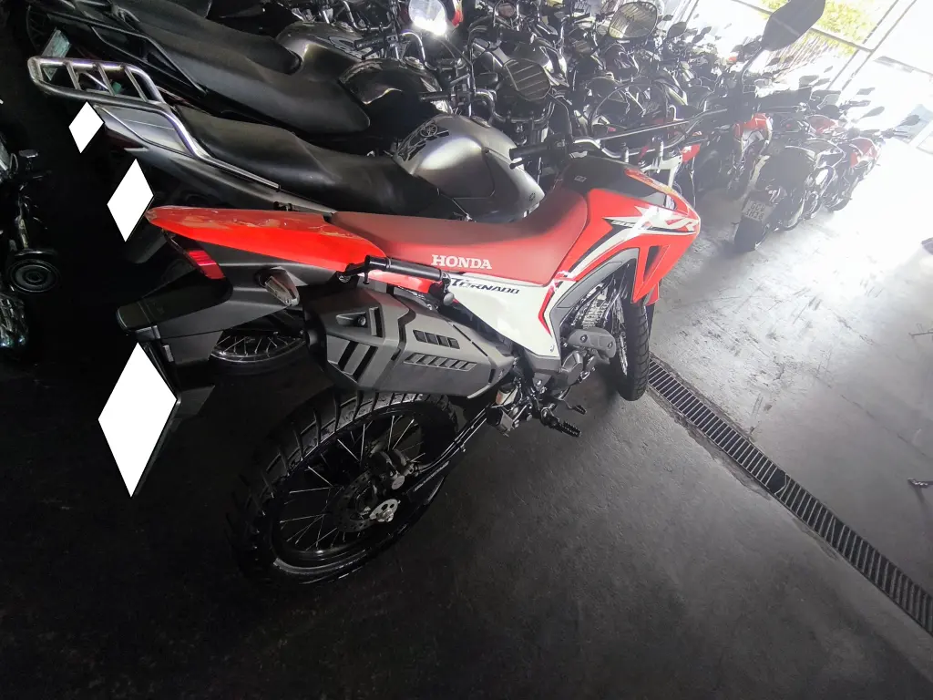HONDA XR 300 L Tornado - Foto