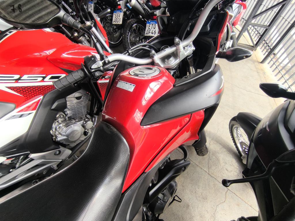 HONDA XRE 190 - Foto