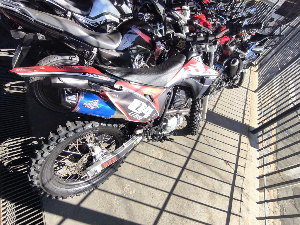 HONDA XRE 300 - Foto