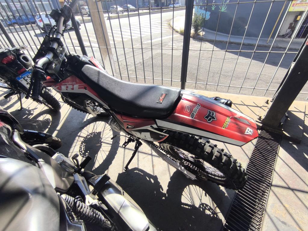 HONDA XRE 300 - Foto