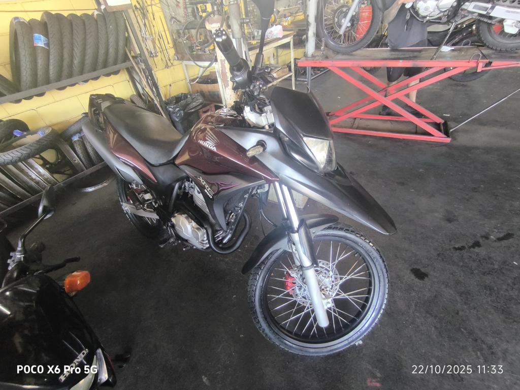 HONDA XRE 300 - Foto