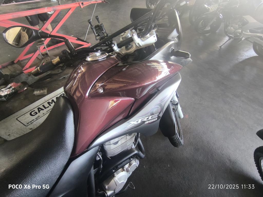 HONDA XRE 300 - Foto