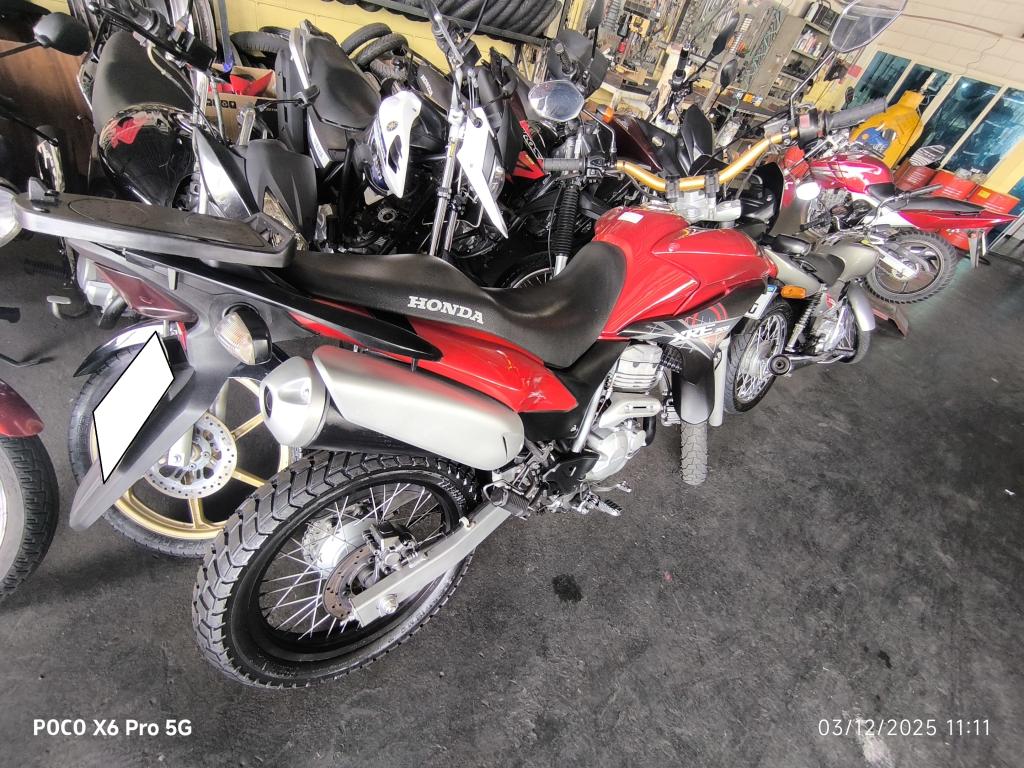 HONDA XRE 300 - Foto