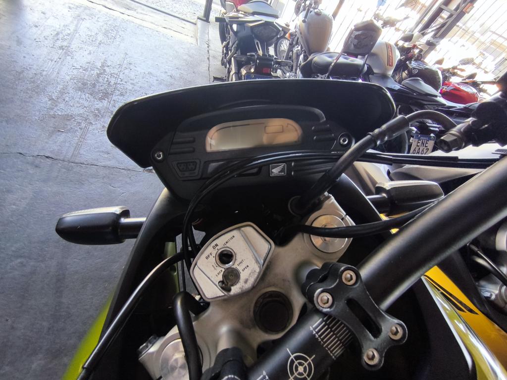 HONDA XRE 300 - Foto