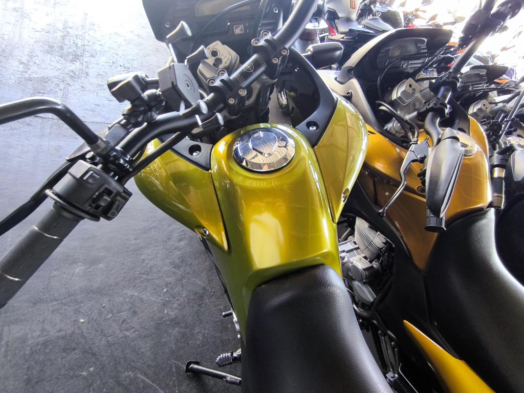 HONDA XRE 300 - Foto