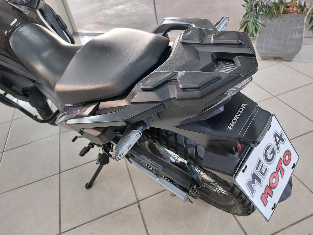 HONDA XRE 300 - Foto