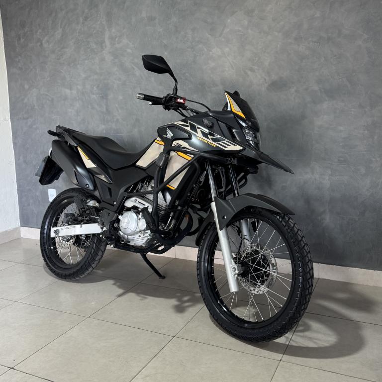 HONDA XRE 300 - Foto
