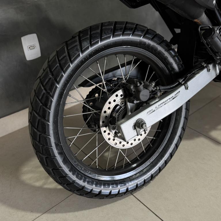 HONDA XRE 300 - Foto