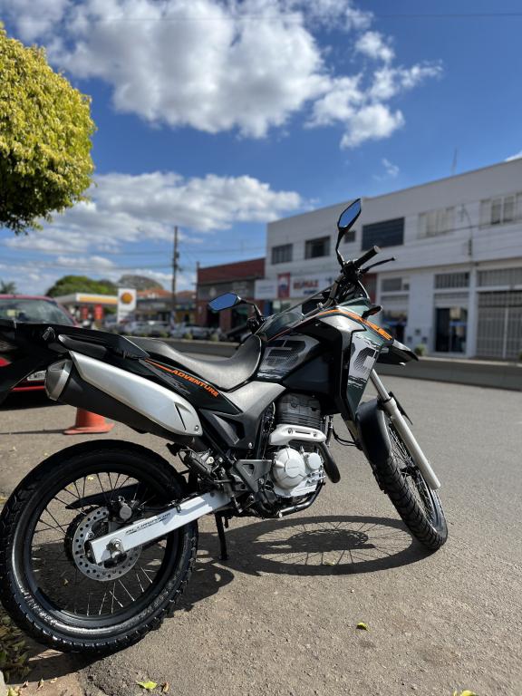 HONDA XRE 300 - Foto