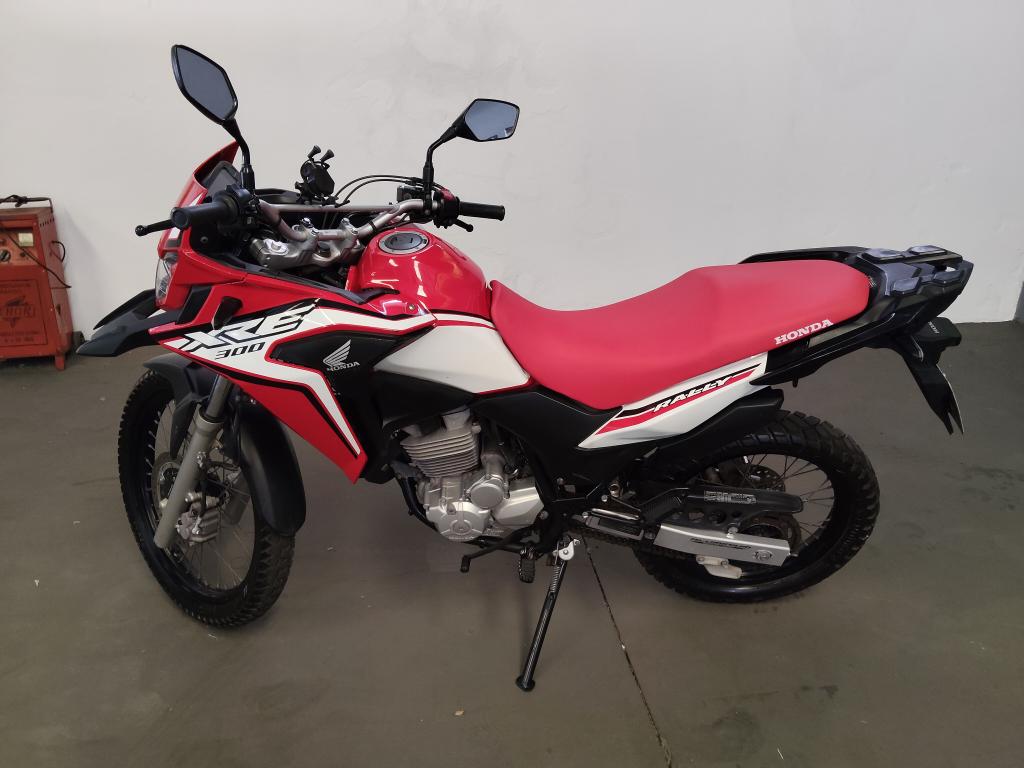 HONDA XRE 300 - Foto