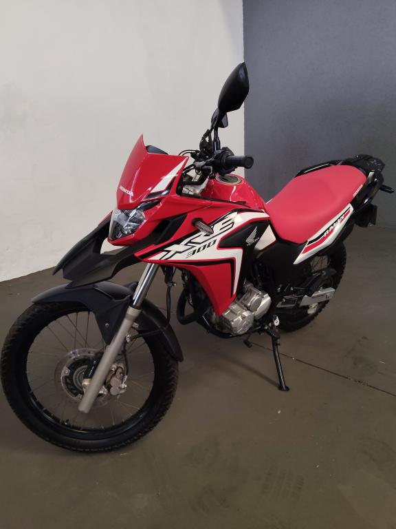 HONDA XRE 300 - Foto