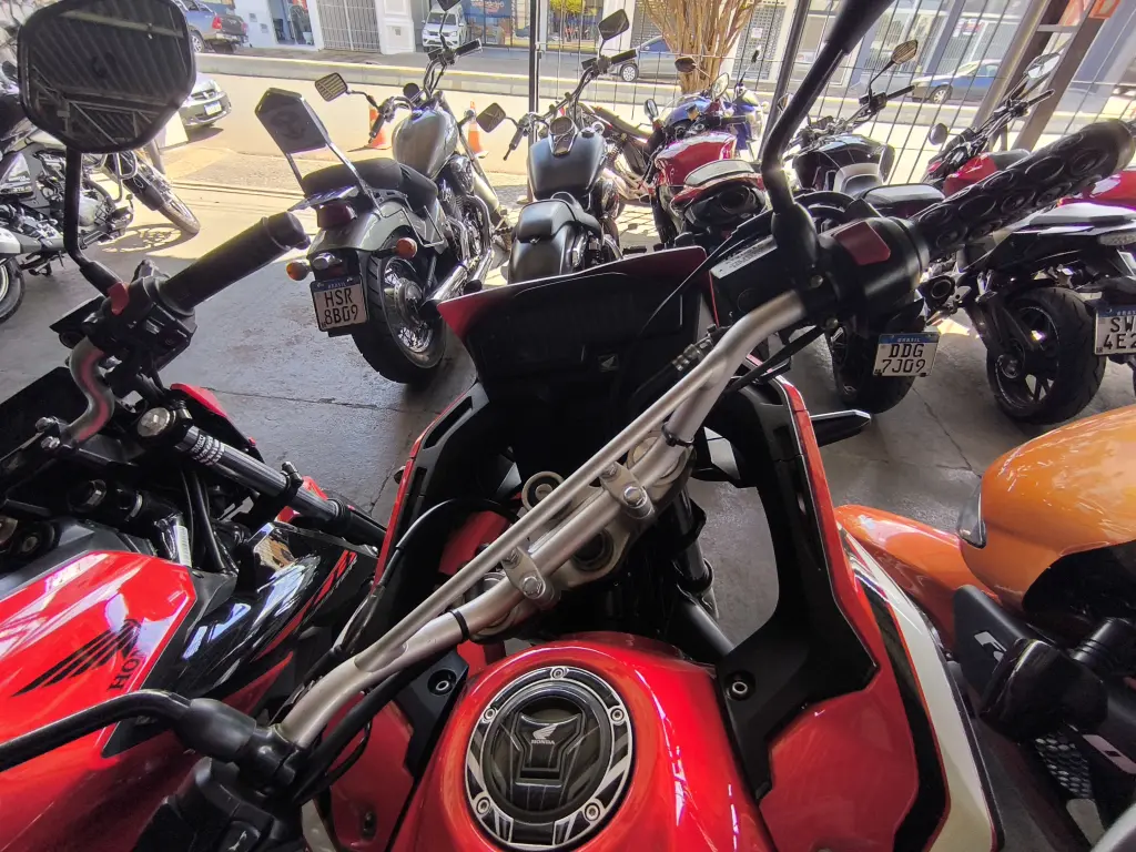 HONDA XRE 300 - Foto