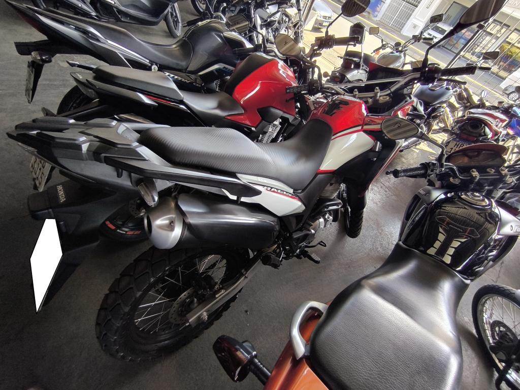 HONDA XRE 300 - Foto