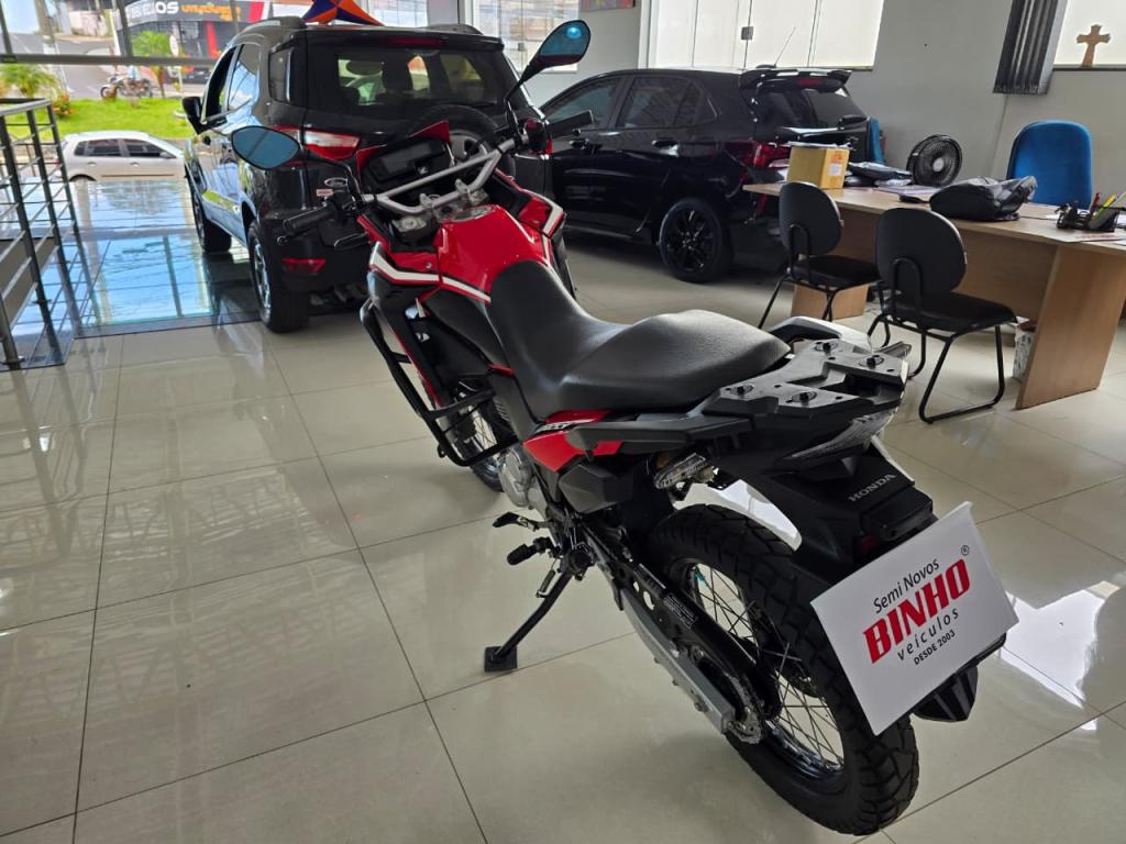 HONDA XRE 300 - Foto