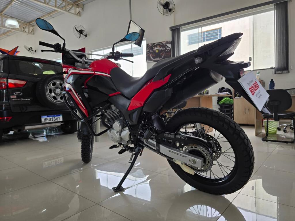 HONDA XRE 300 - Foto