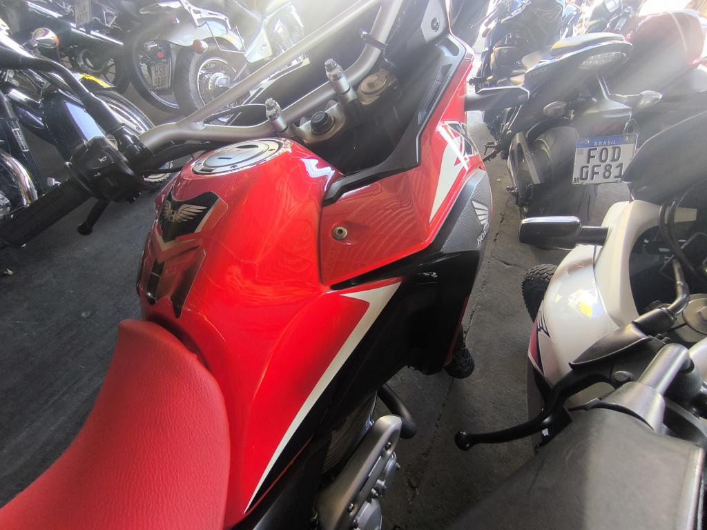 HONDA XRE 300 - Foto