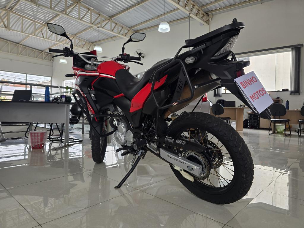 HONDA XRE 300 - Foto