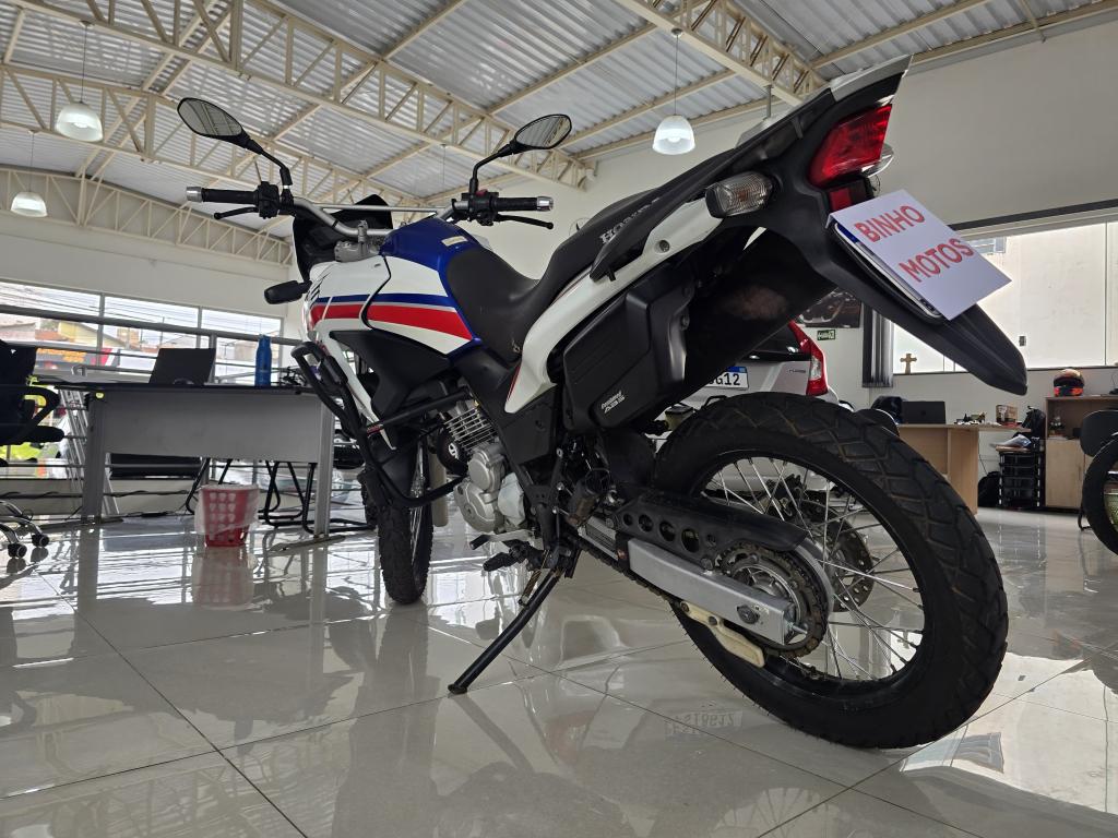 HONDA XRE 300 - Foto