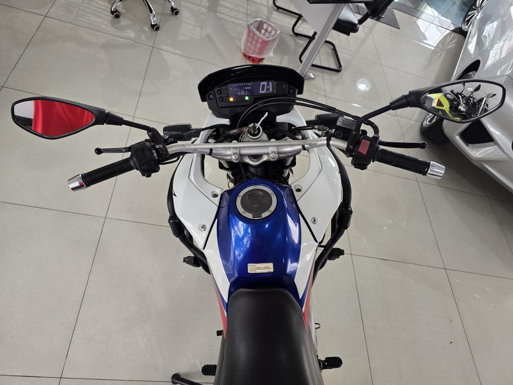 HONDA XRE 300 - Foto