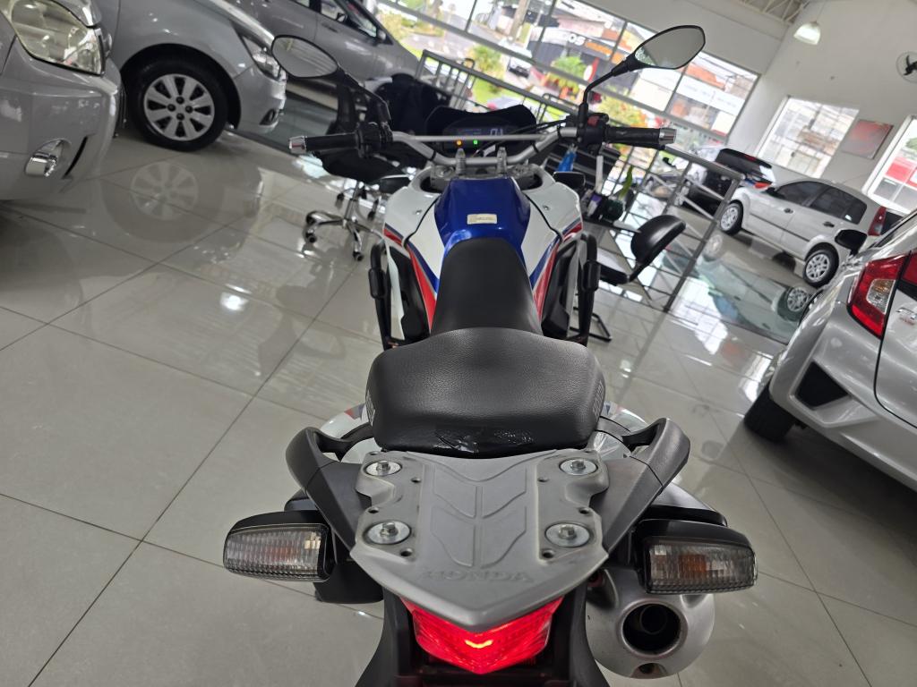 HONDA XRE 300 - Foto