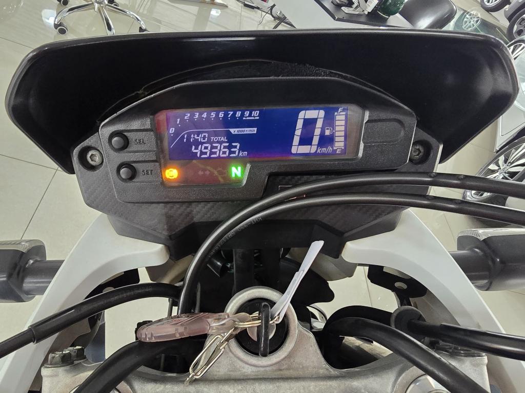 HONDA XRE 300 - Foto
