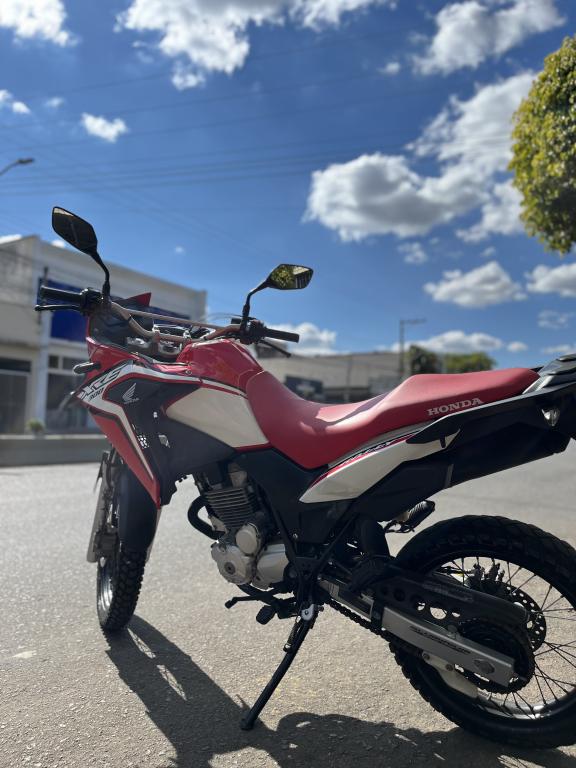 HONDA XRE 300 - Foto