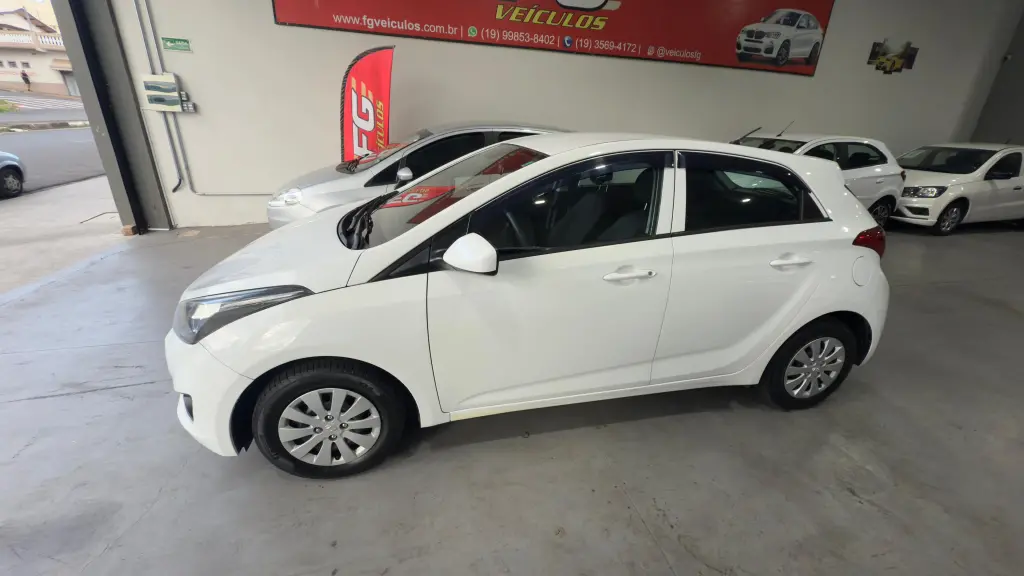 HYUNDAI HB 20 Hatch - Foto