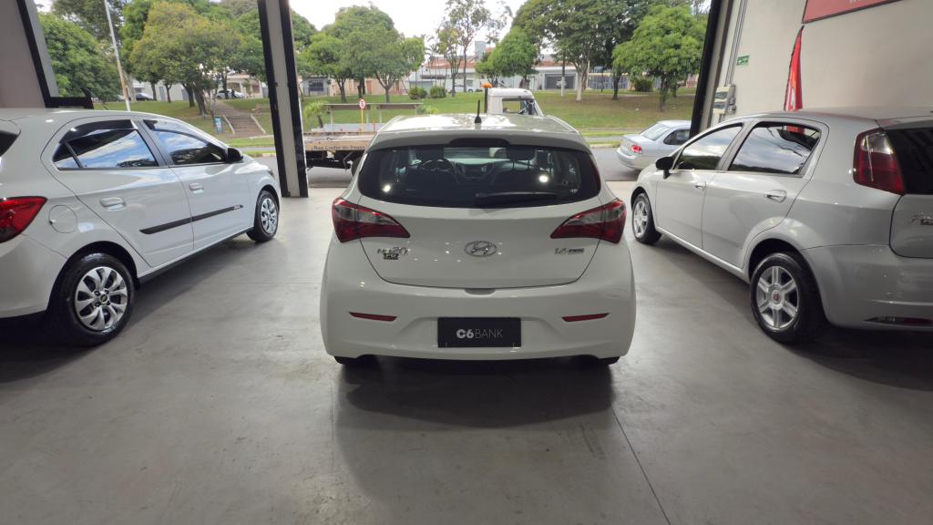 HYUNDAI HB 20 Hatch - Foto