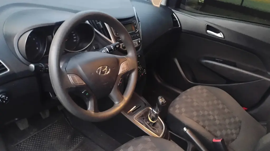 HYUNDAI HB 20 Hatch - Foto