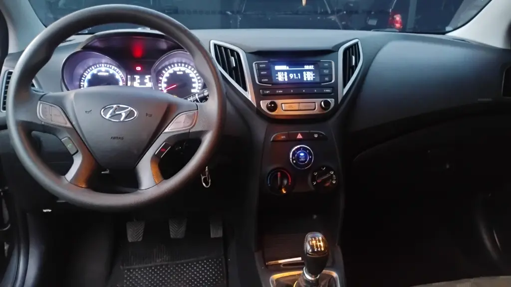 HYUNDAI HB 20 Hatch - Foto