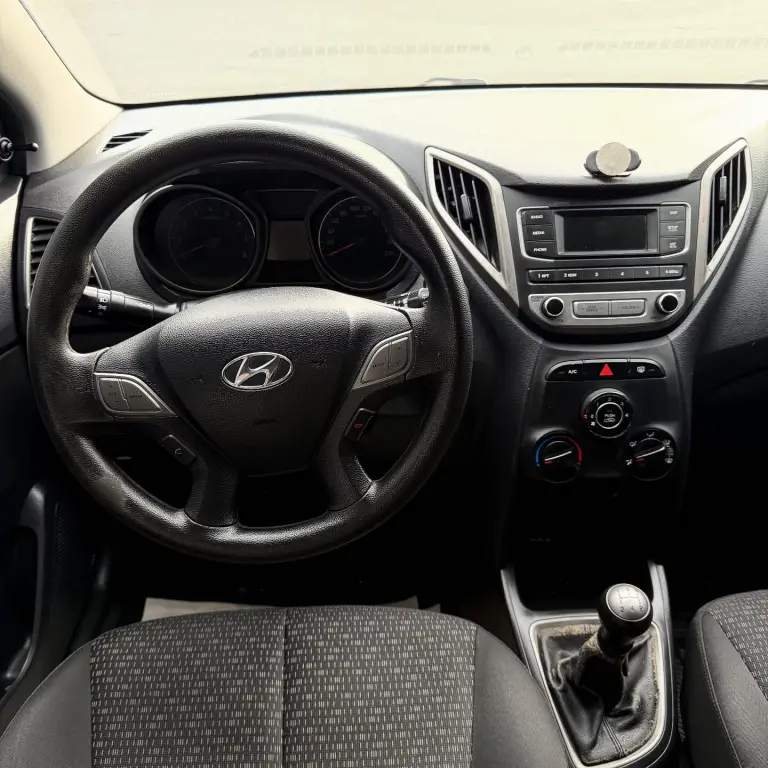 HYUNDAI HB 20 Hatch - Foto