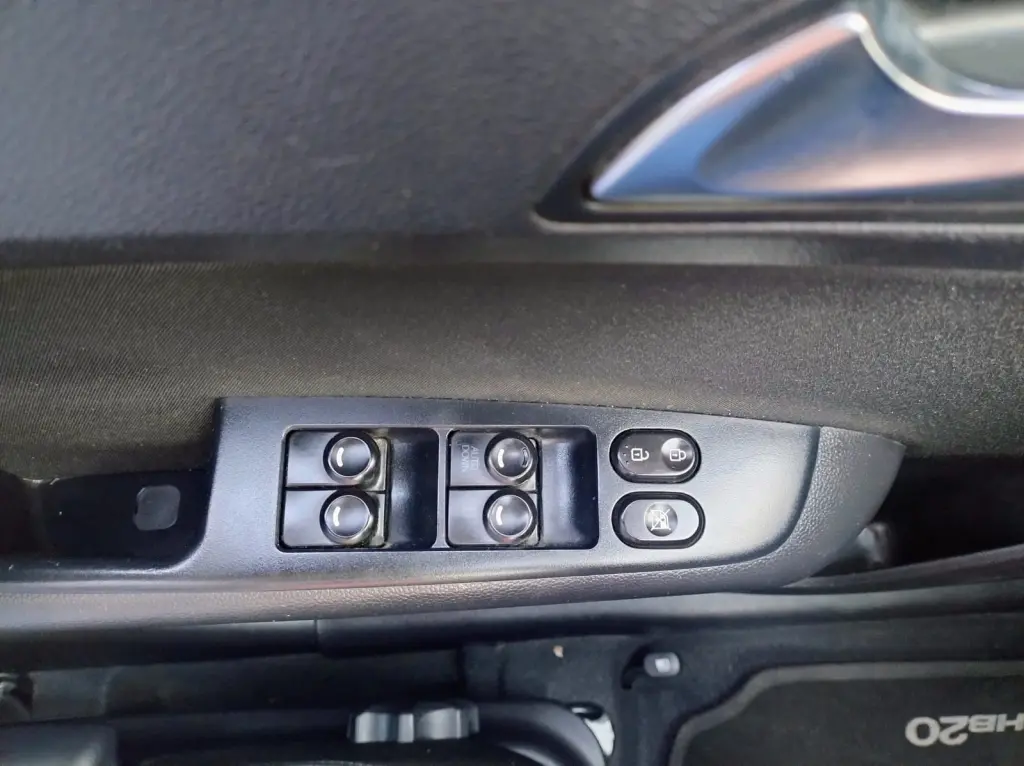 HYUNDAI HB 20 Hatch - Foto