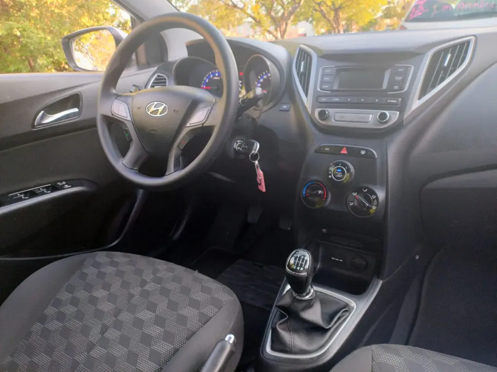 HYUNDAI HB 20 Hatch - Foto