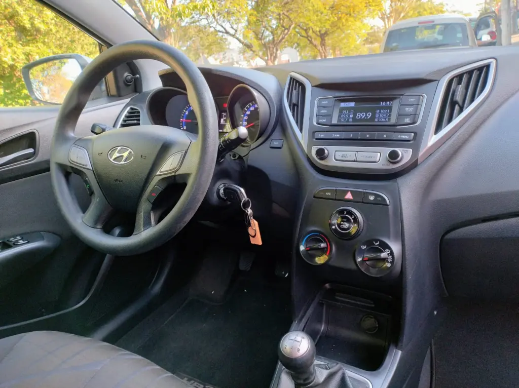 HYUNDAI HB 20 Hatch - Foto