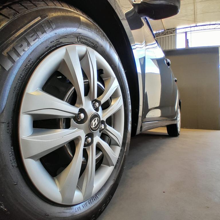 HYUNDAI HB 20 Hatch - Foto