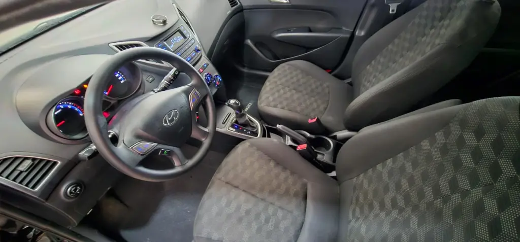 HYUNDAI HB 20 Hatch - Foto