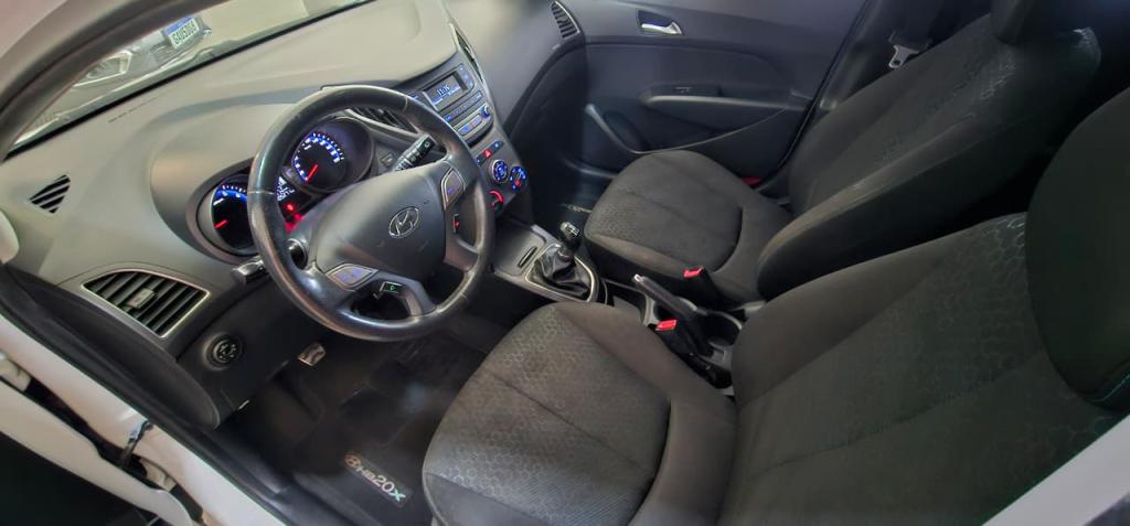 HYUNDAI HB 20 Hatch X - Foto