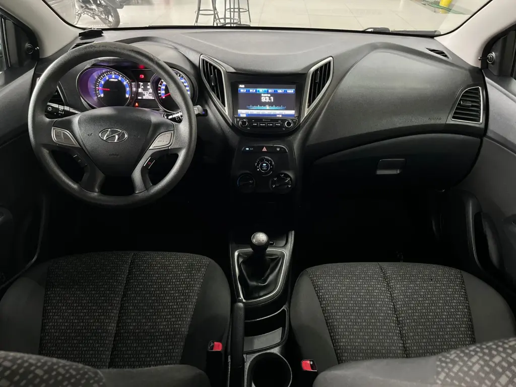 HYUNDAI HB 20 Hatch - Foto