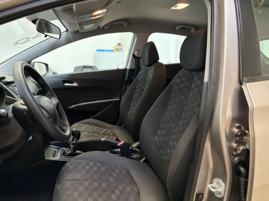 HYUNDAI HB 20 Hatch - Foto