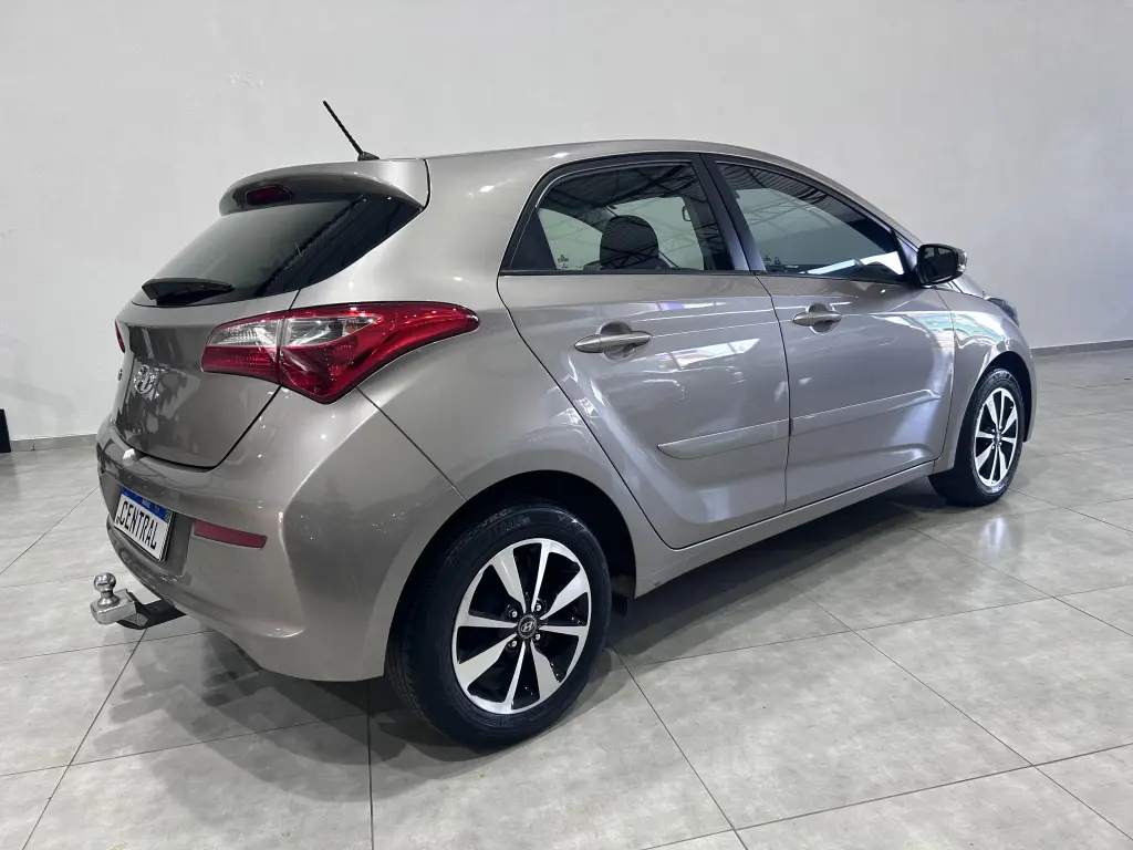 HYUNDAI HB 20 Hatch - Foto