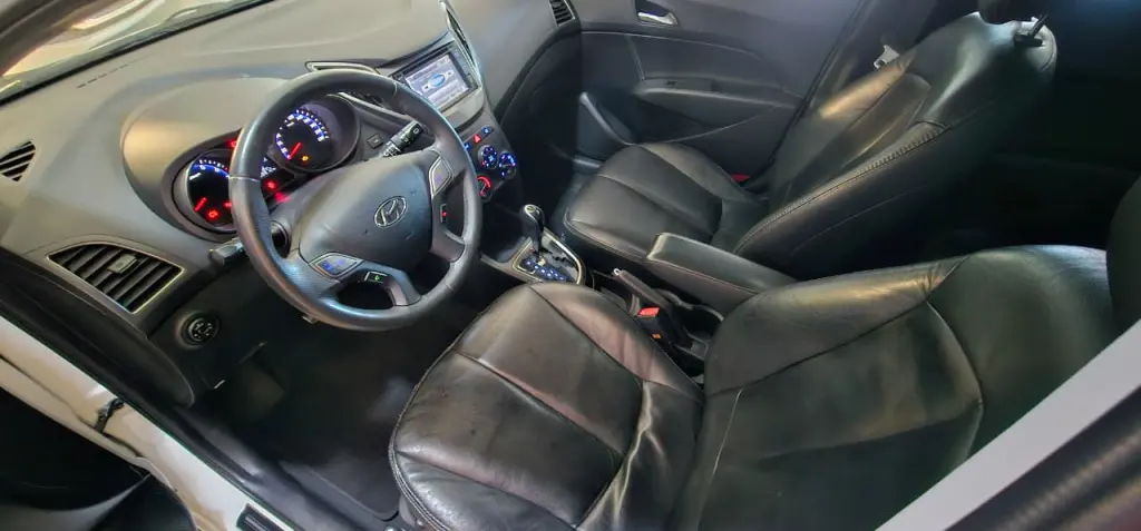 HYUNDAI HB 20 Hatch X - Foto