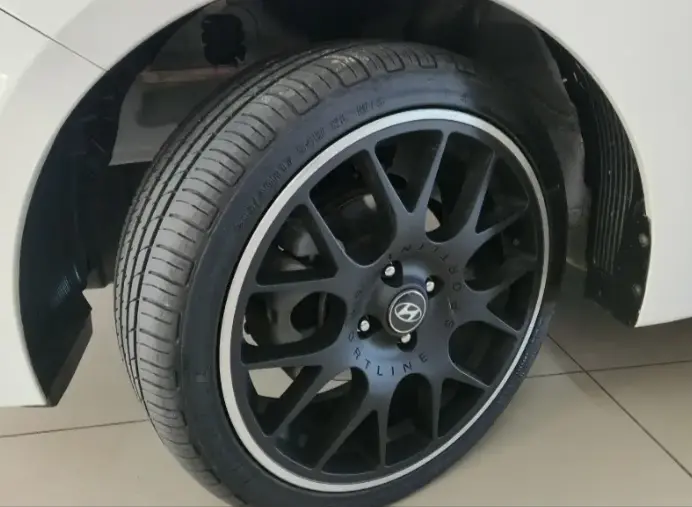 HYUNDAI HB 20 Hatch - Foto