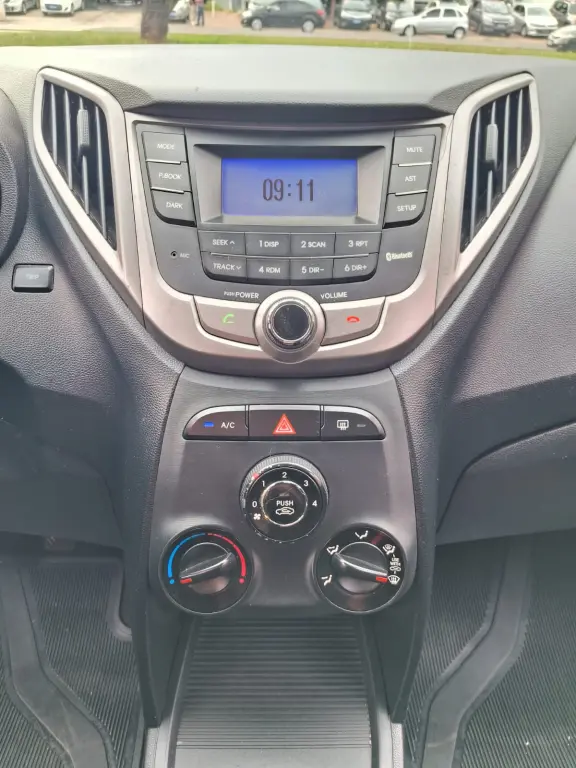HYUNDAI HB 20 Hatch - Foto