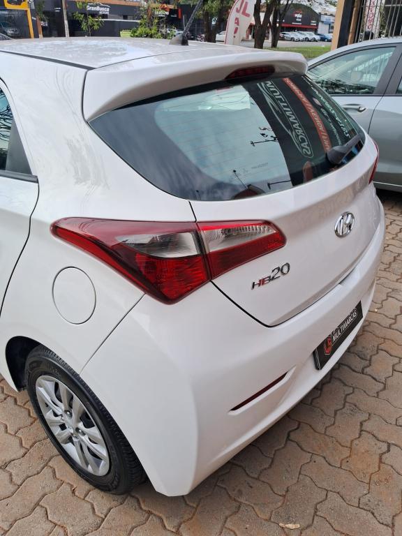 HYUNDAI HB 20 Hatch - Foto