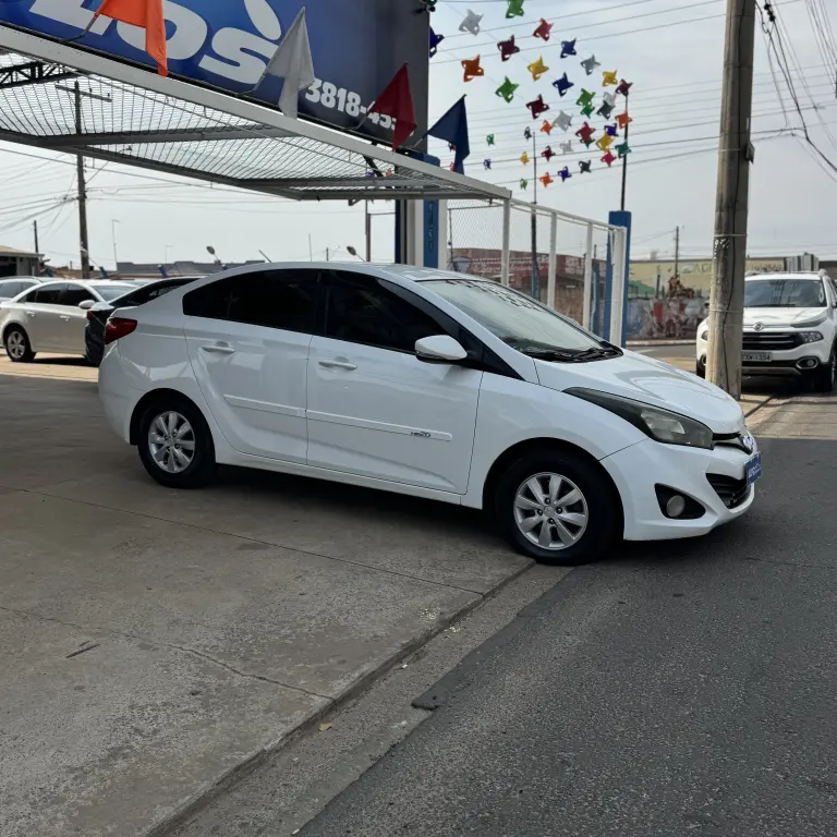 HYUNDAI HB 20 Sedan - Foto