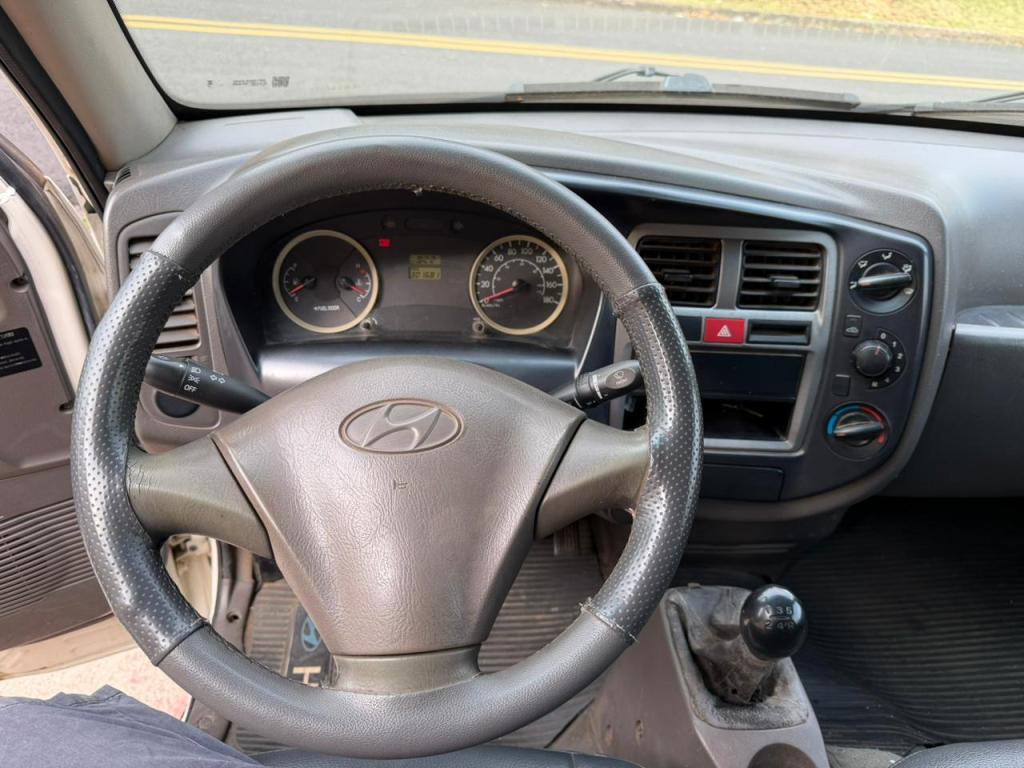 HYUNDAI HR - Foto